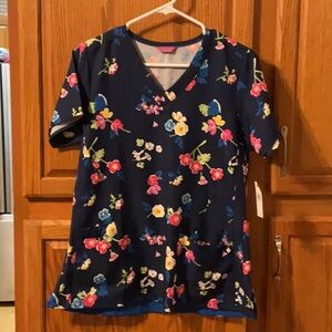 New with tags, Vera Bradley, scrub, top size, small ladies